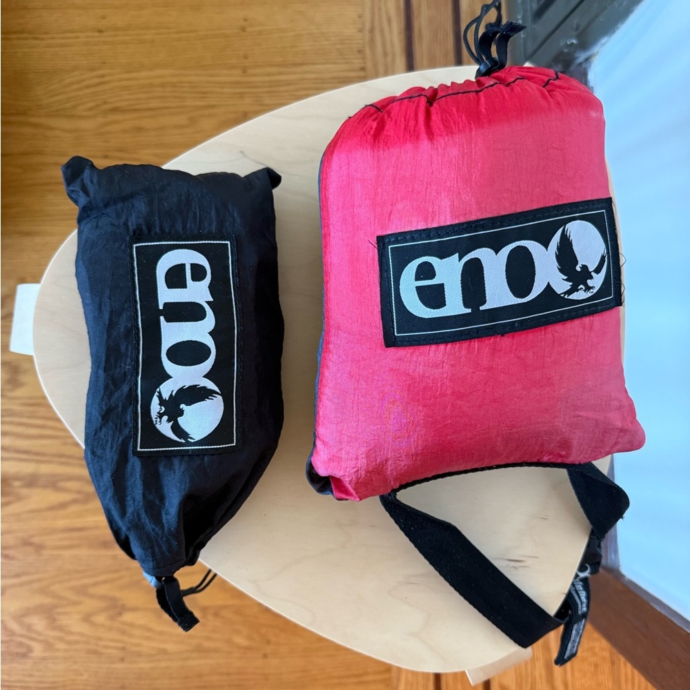 ENO DoubleNest Hammock + Straps in Black and Red